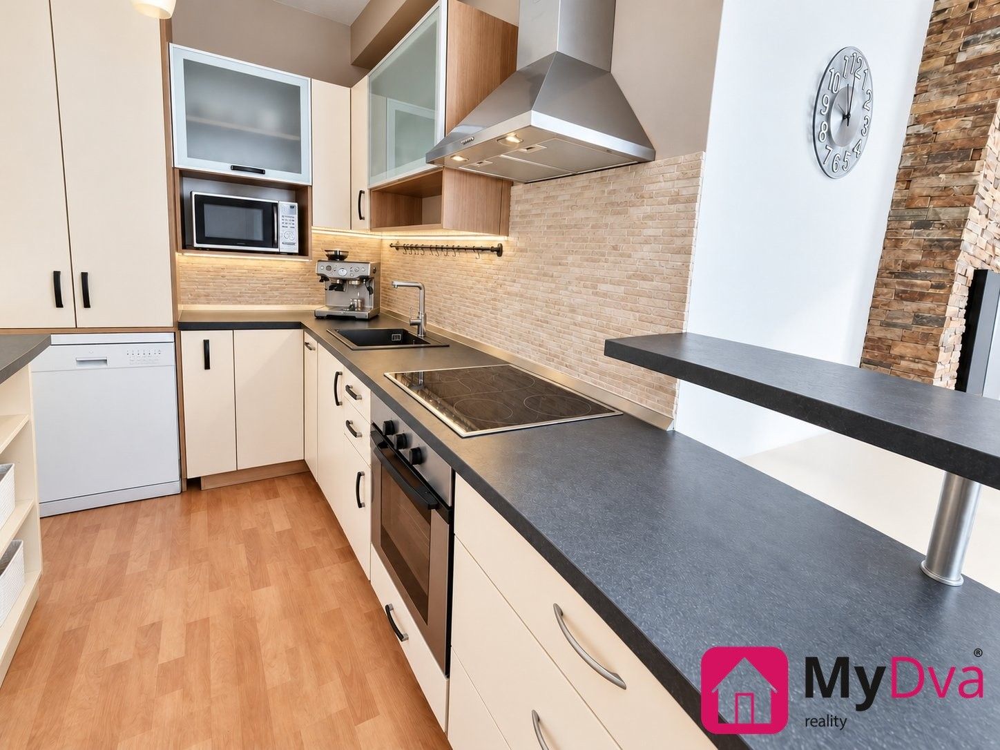 Pronájem byt 2+kk - Na Kopcích, Třebíč, 85 m² - 5