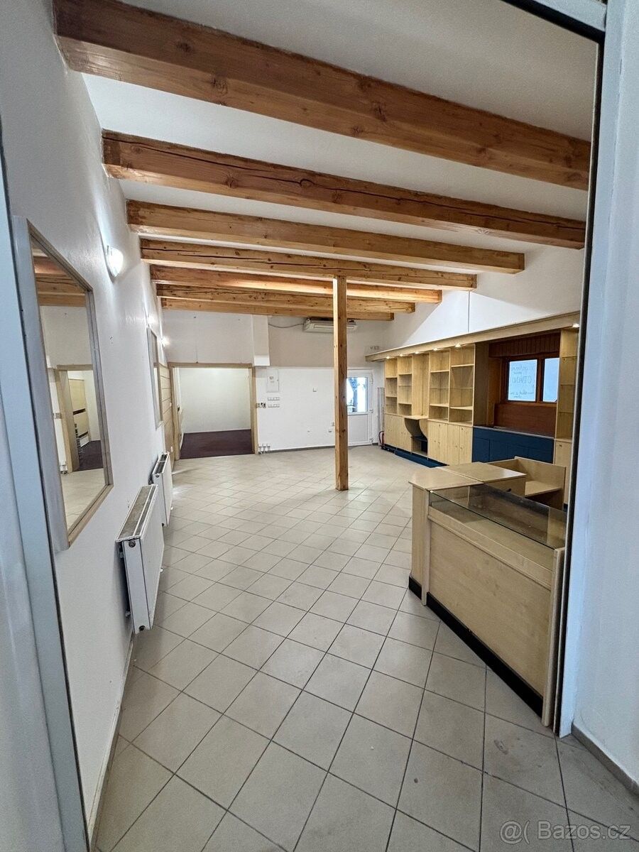 Obchodní prostory, Uherské Hradiště, 686 06