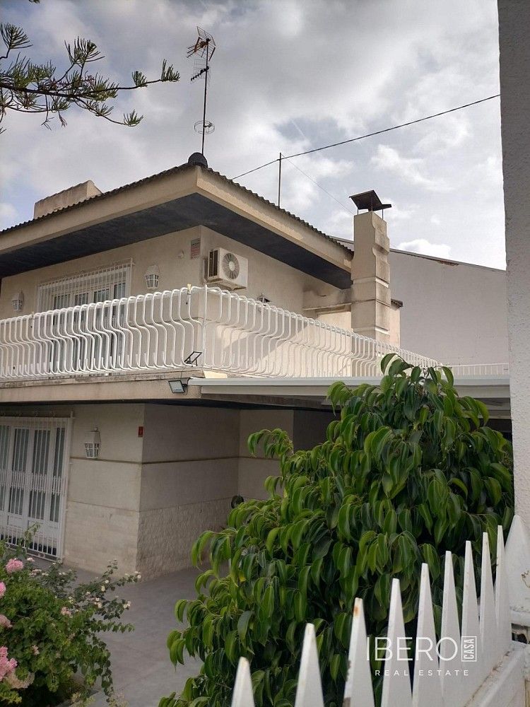 Prodej rodinný dům - Orihuela, ES, 266 m² - 2
