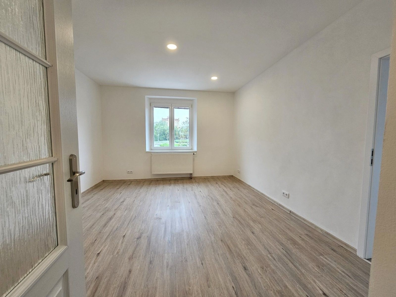 Pronájem byt 2+kk - Na vartě, Praha, 42 m²