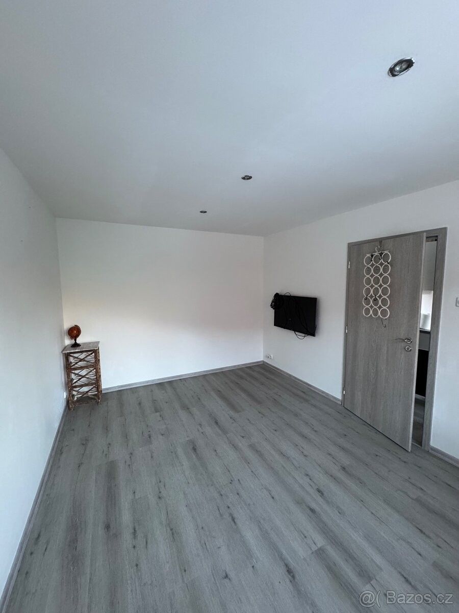 Byty, Ostrava, 700 30