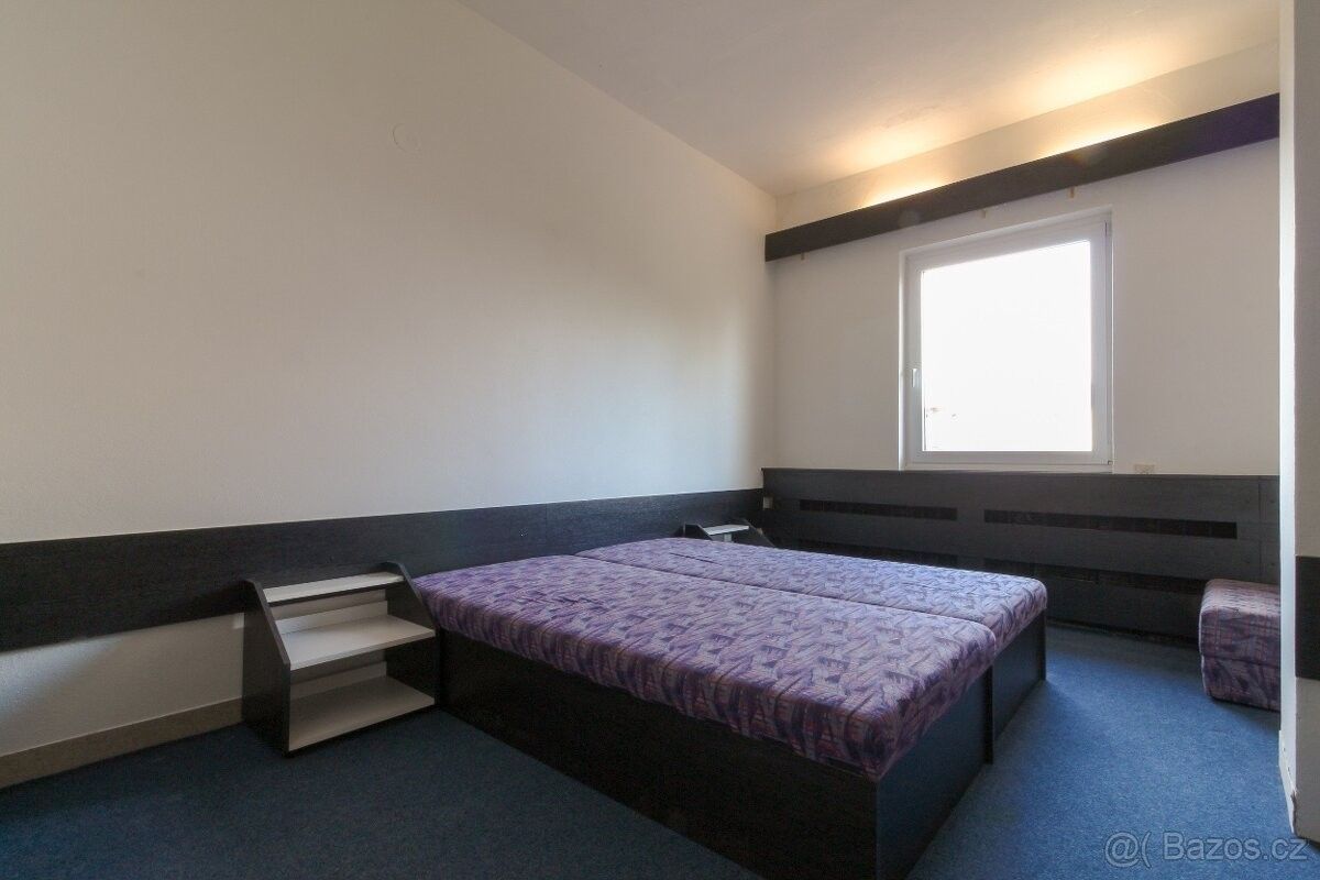 Byty, Jedovnice, 679 06