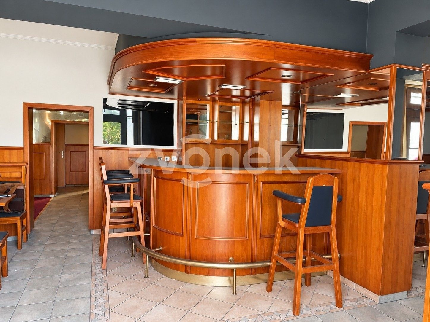Restaurace, K. H. Máchy, Otrokovice, 165 m² - 2