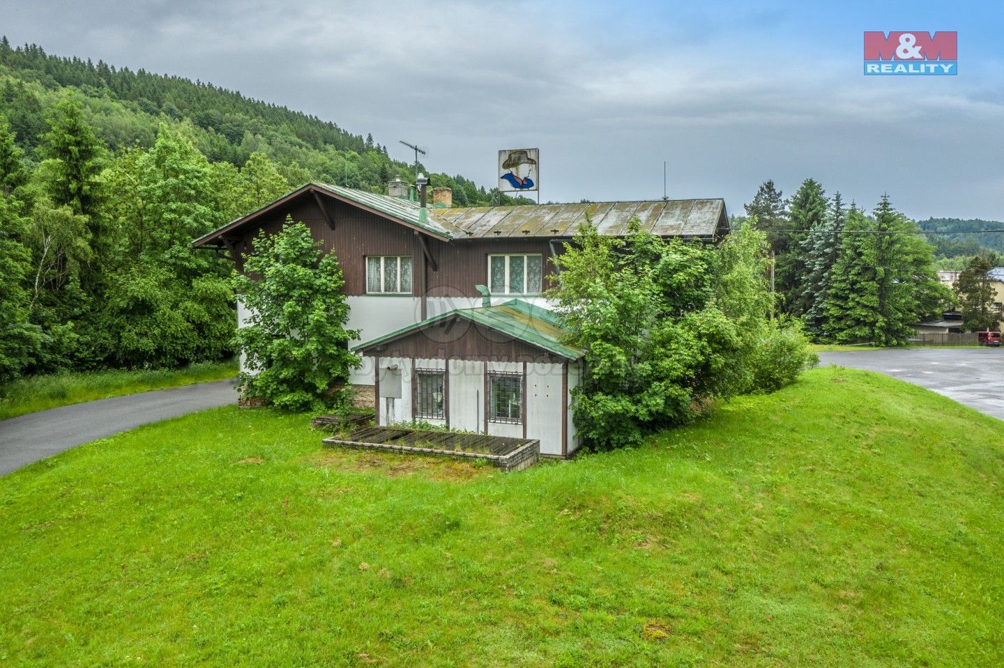 Restaurace, Plavy, 500 m²