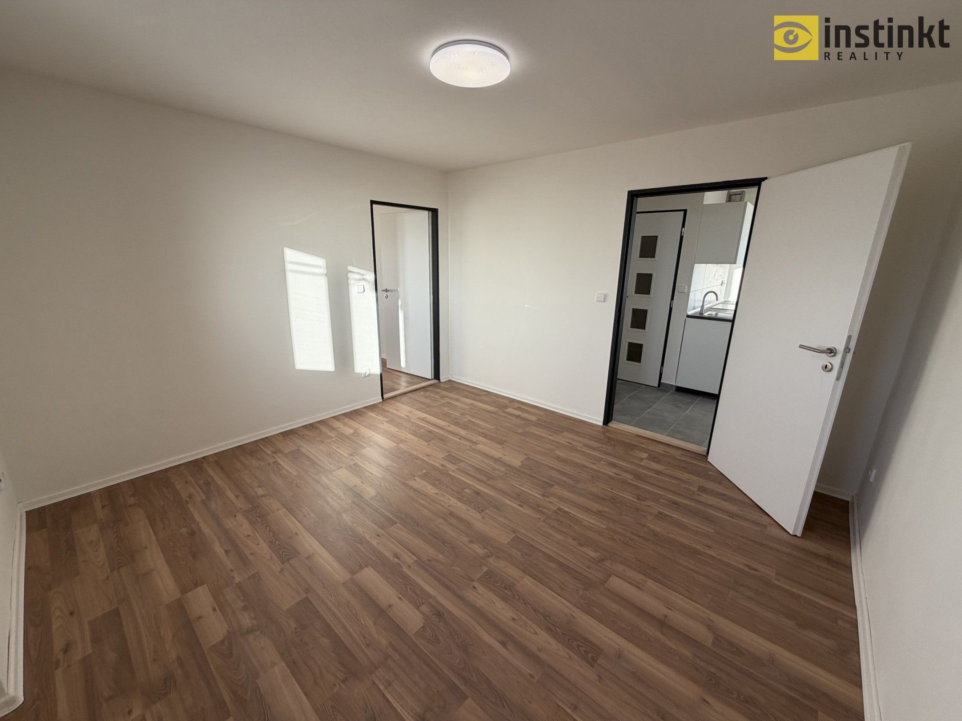 Pronájem byt 2+1 - Pečice, 35 m²