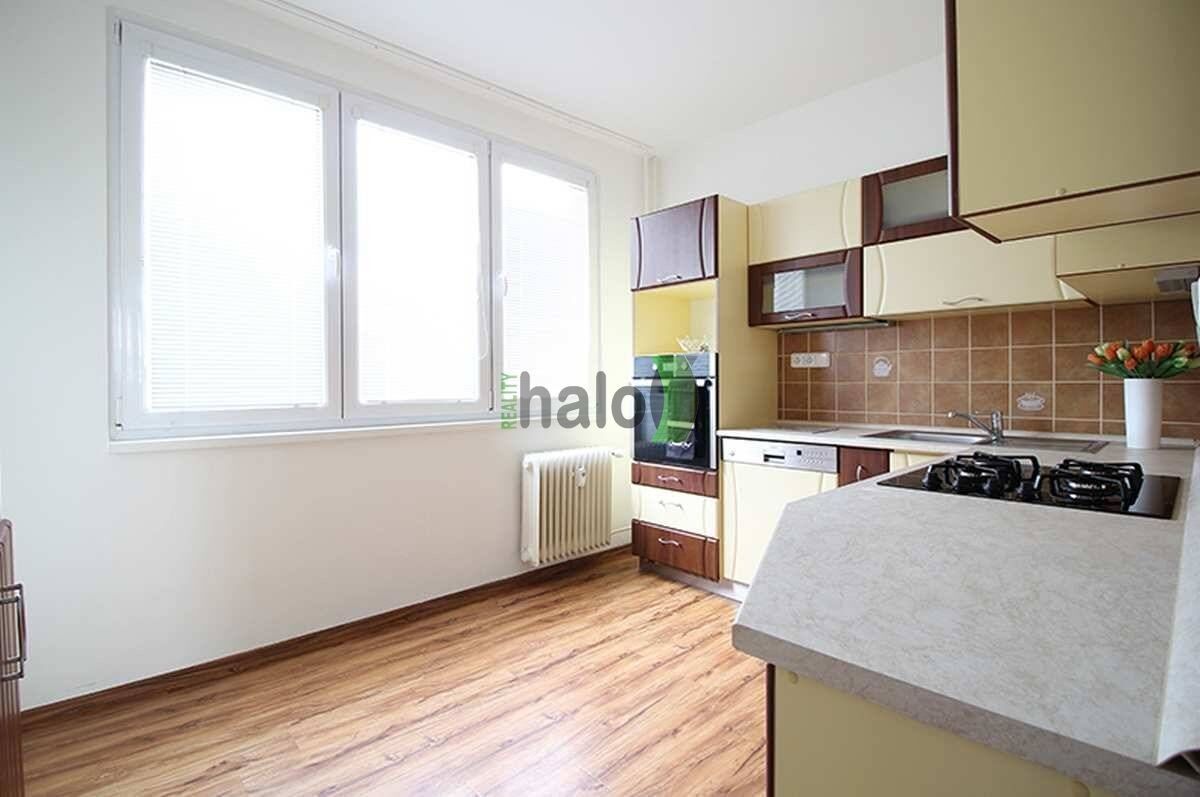 Pronájem byt 2+1 - Nádražní, České Budějovice, 55 m²