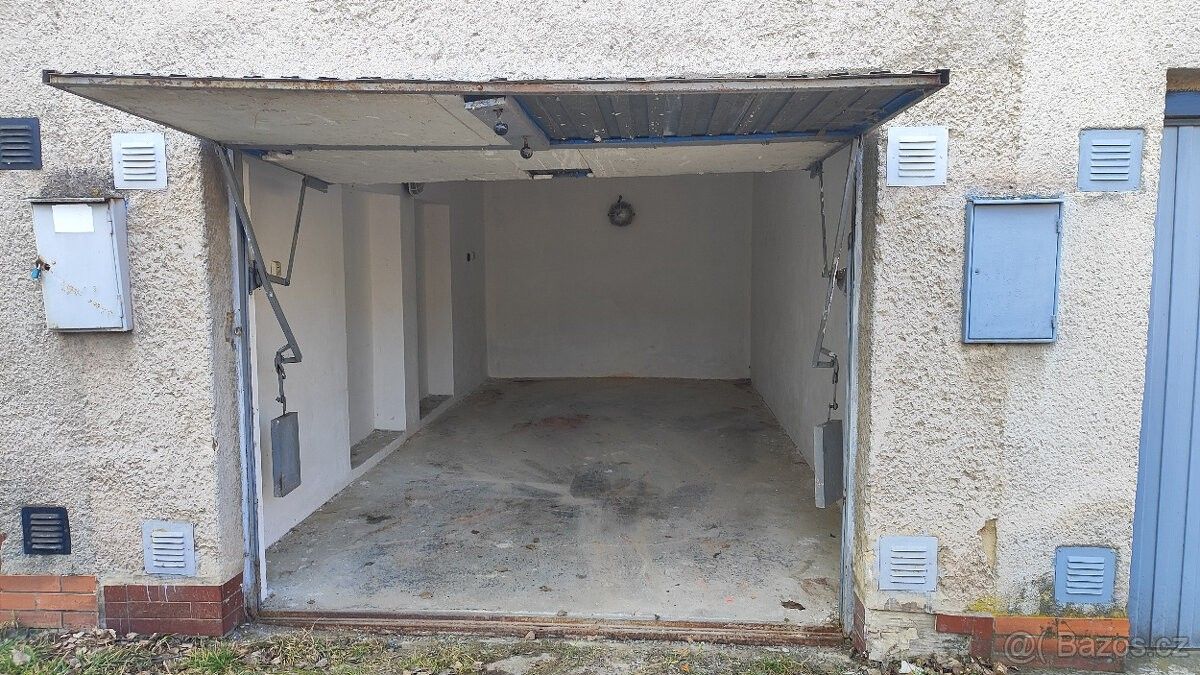 Garáže, Svitavy, 568 02