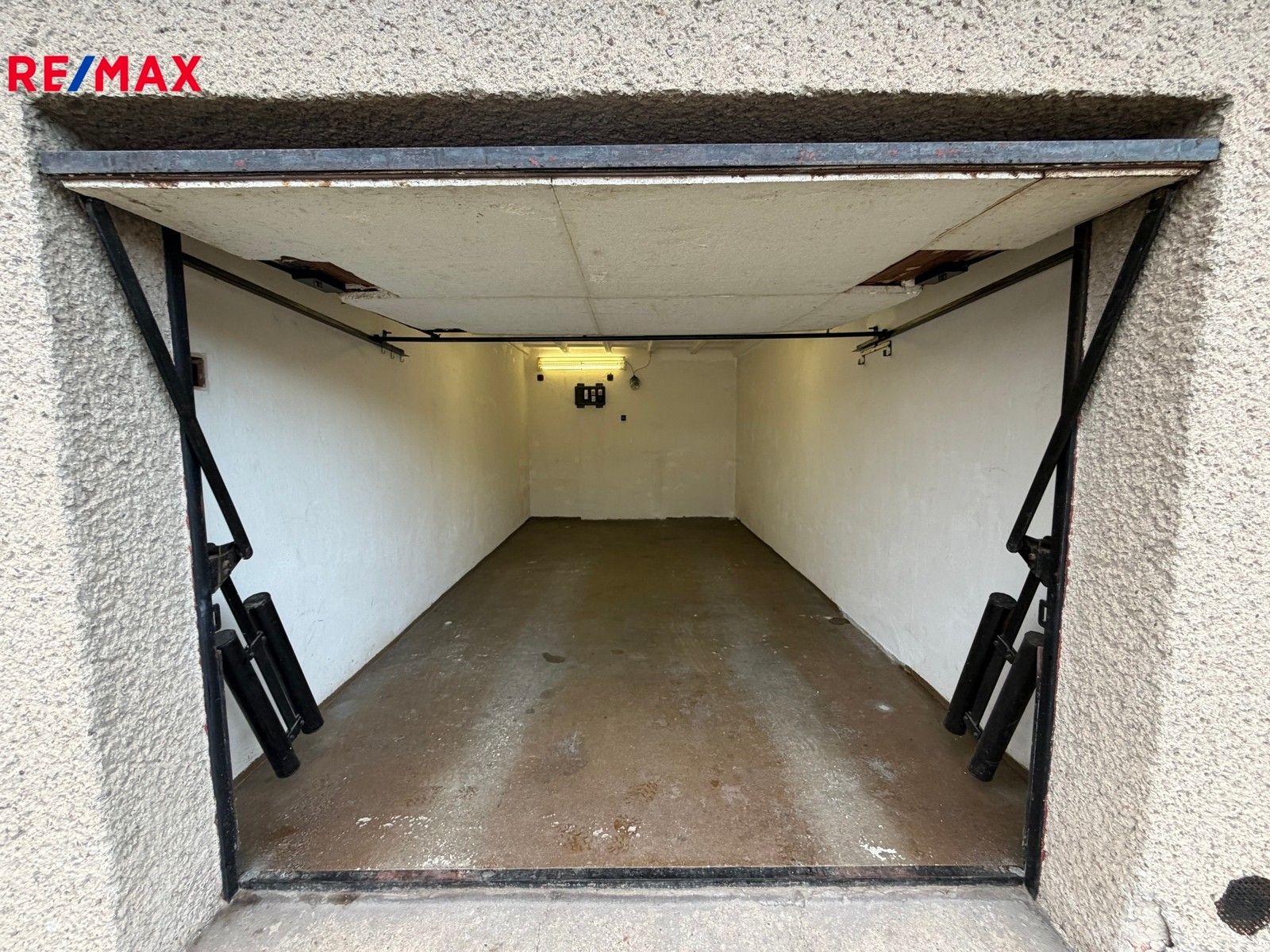 Prodej garáž - Wolkerova, Rychnov nad Kněžnou, 18 m²