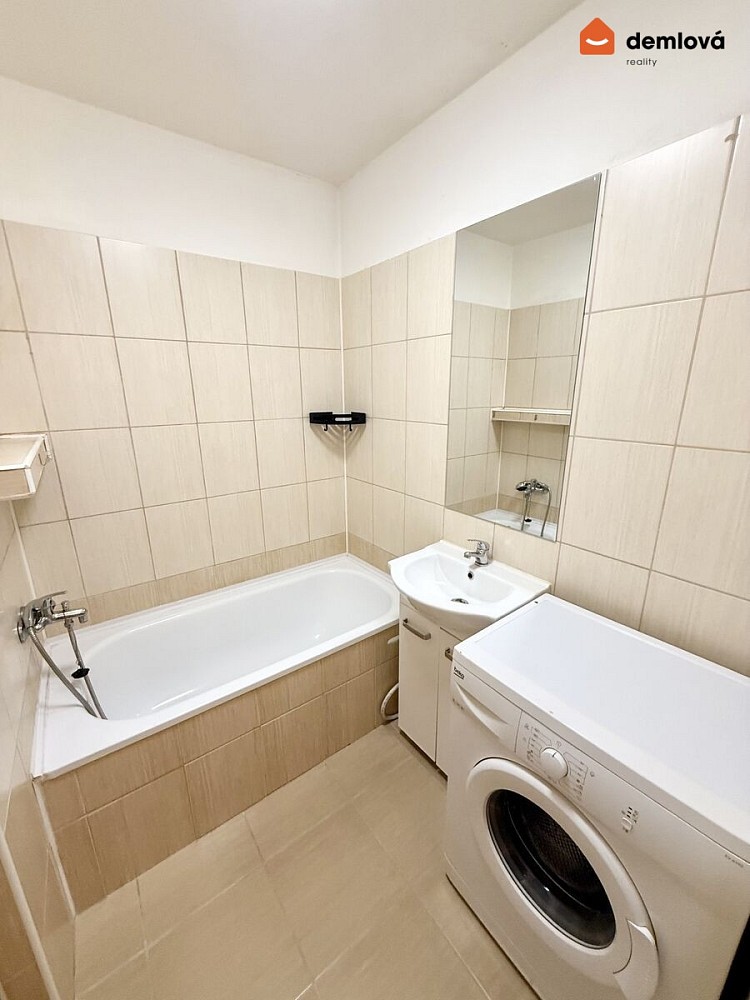 Pronájem byt 1+kk - Na Obvodu, Ostrava - Vítkovice, 27 m² - 5