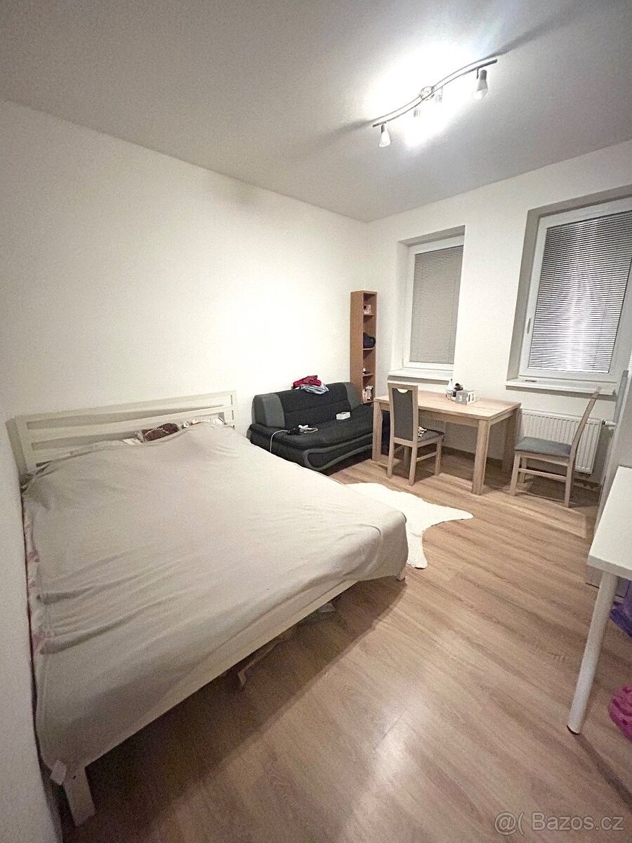 Pronájem byt - Praha, 150 00