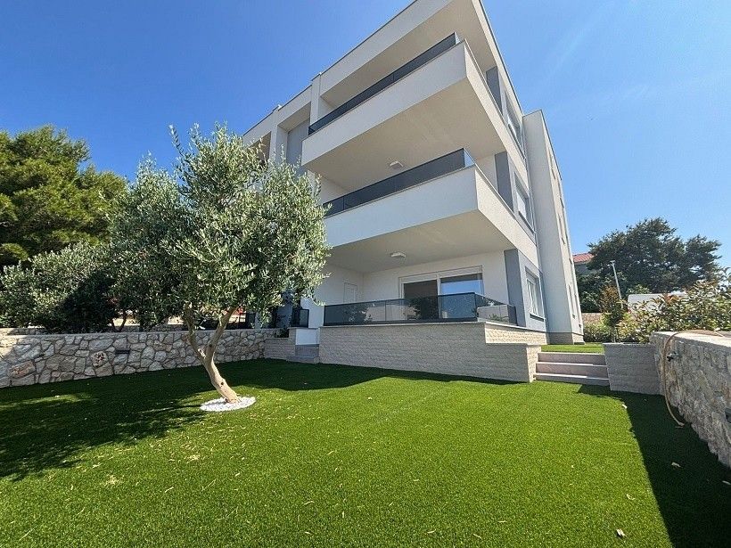 Prodej byt - Zahraničí, 987 66, 64 m²