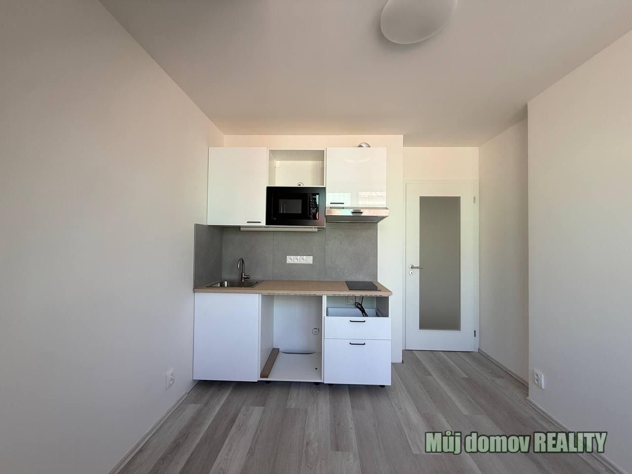 1+1, Vacínova, Praha, 31 m² - 1