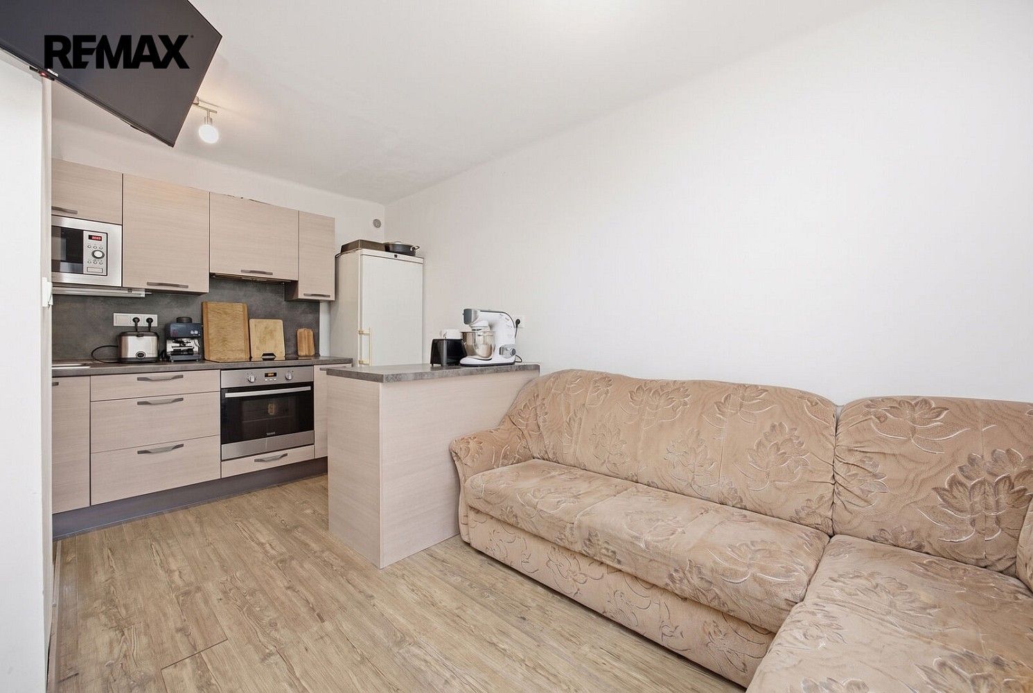 Byt 2+1 · 43 m² · Praha - Uhříněves, okres Praha 22, Hlavní město Praha - 3