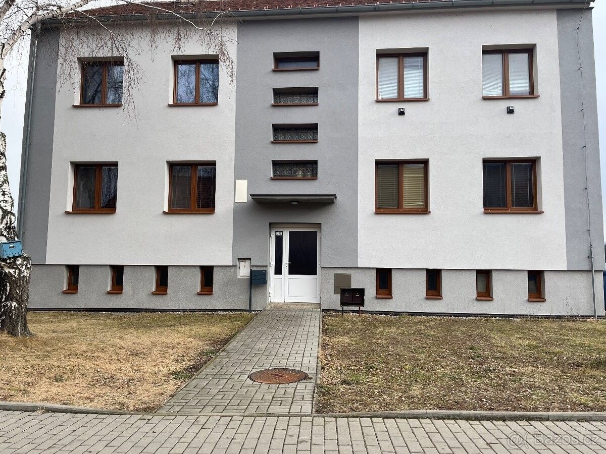 Byty, Hrubá Vrbka, 696 73