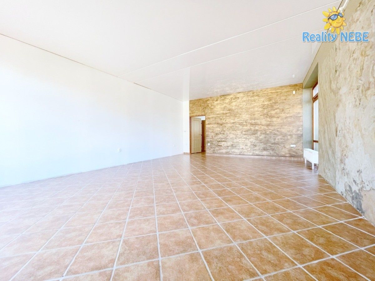 Pronájem obchodní prostory - Budějovická, Praha, 79 m²