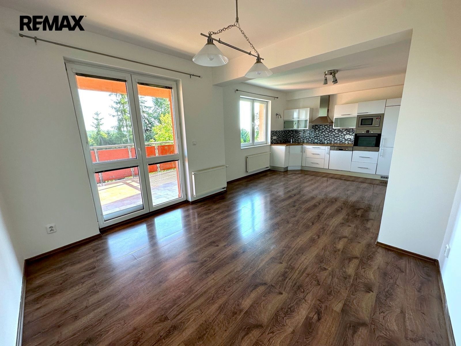 Pronájem byt 3+kk - V javorech 2769, Praha Horní Počernice, 55 m² - 5