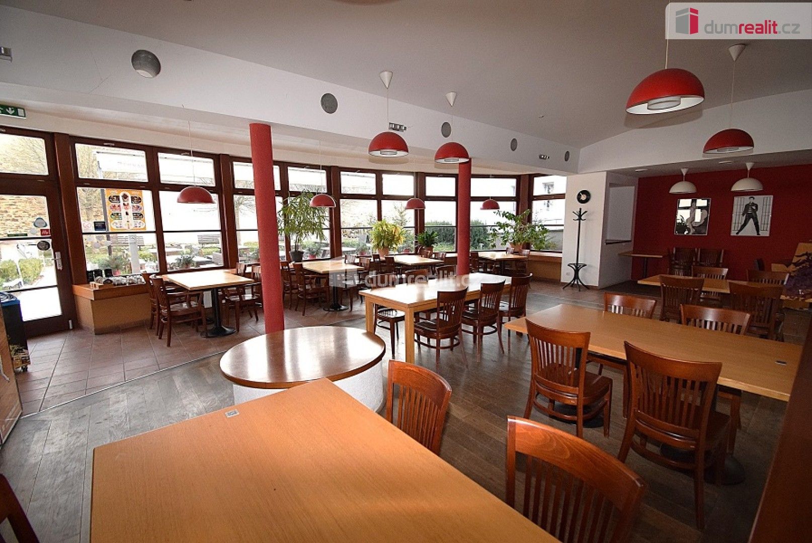 Restaurace, Květnového povstání, Praha, 230 m²