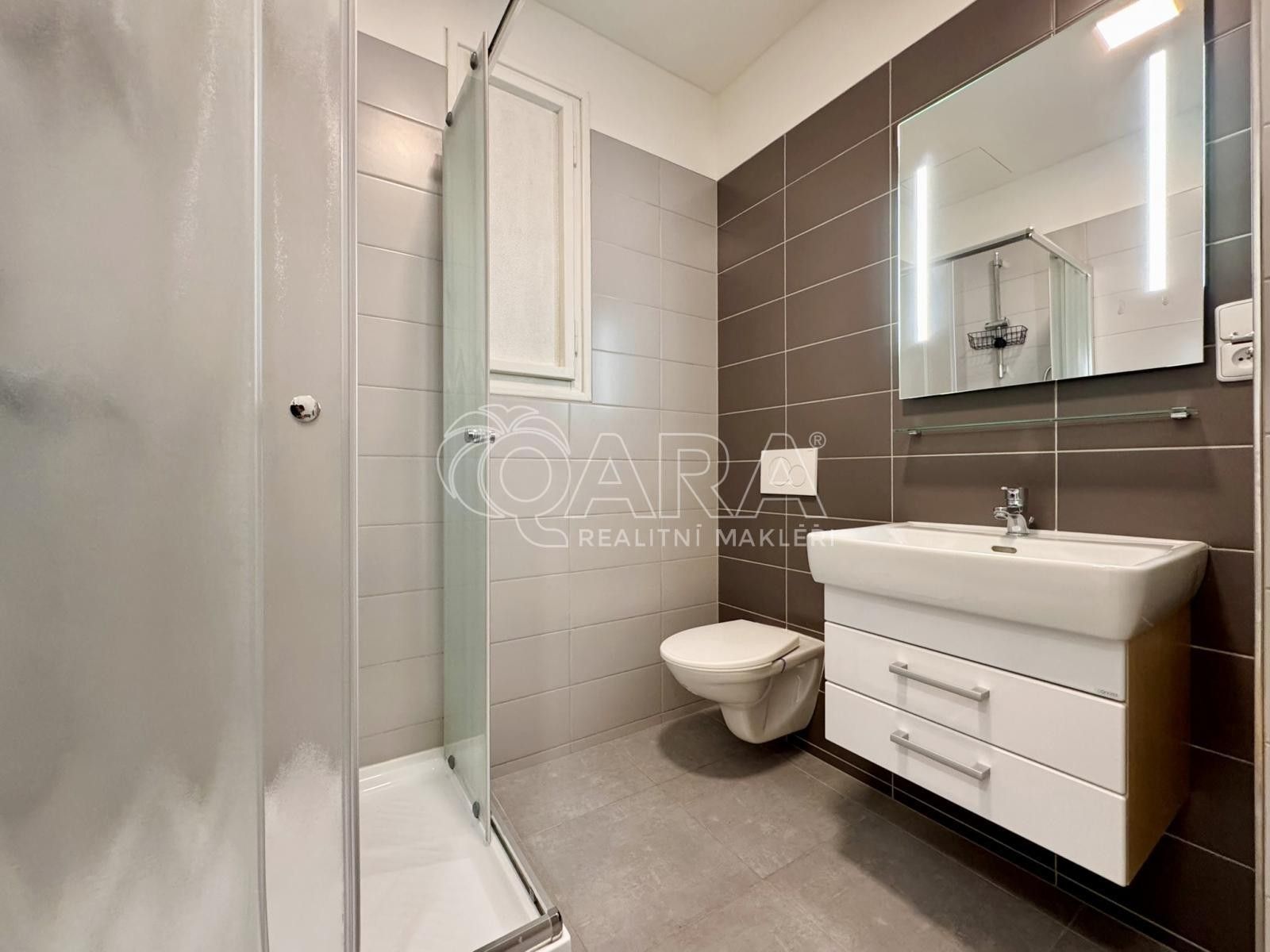 Byt 2+kk · 41 m² · náměstí Interbrigády  , Praha - 4