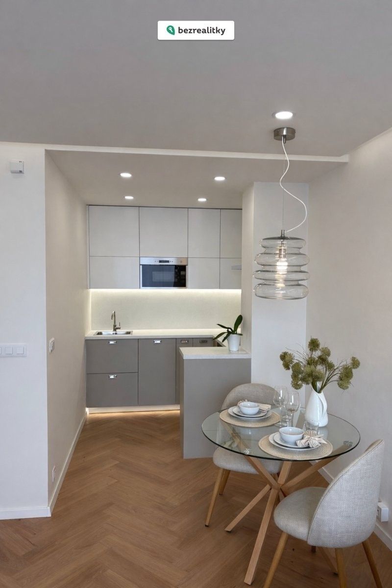 Prodej byt 2+kk - Plickova 564, Praha, 43 m²