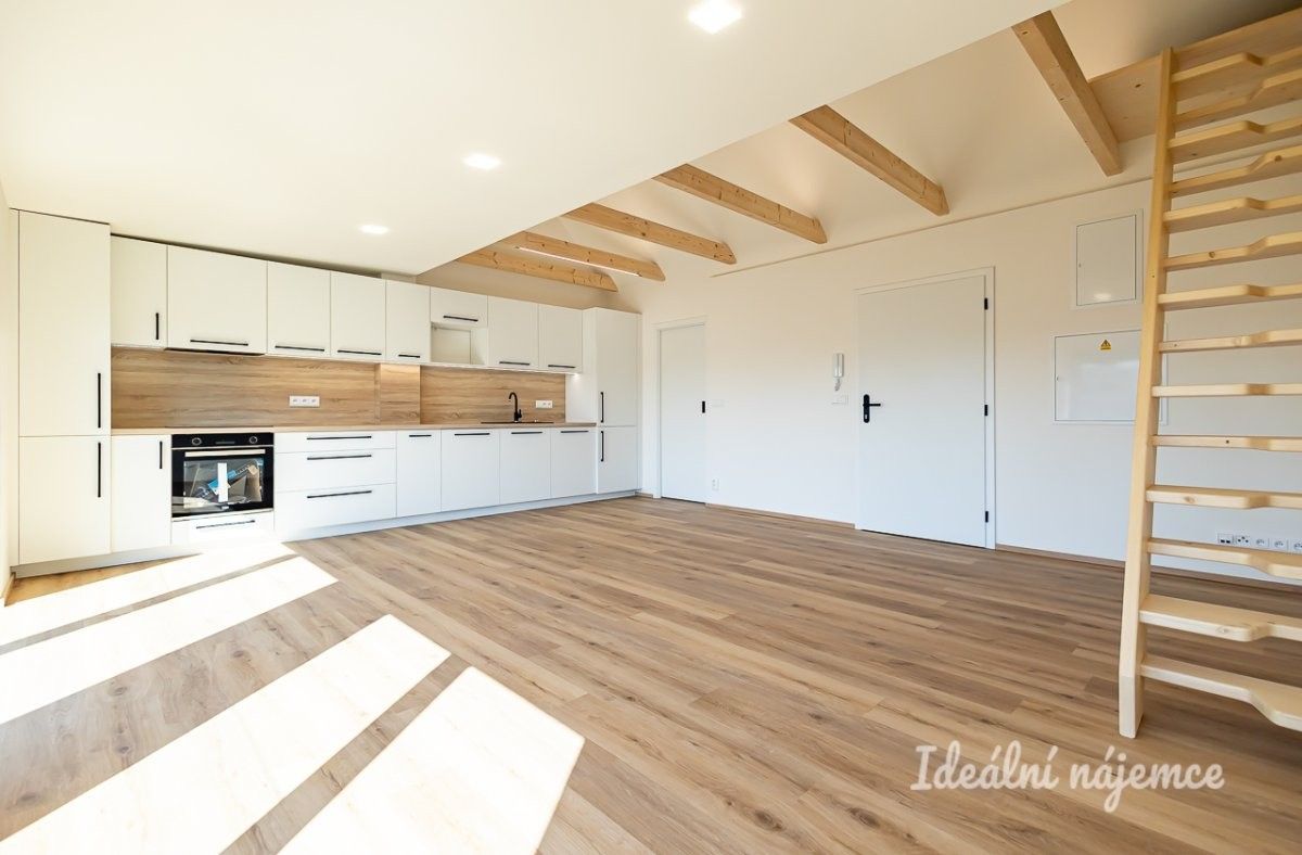 Byt 3+kk · 55 m² · Albertova, Hradec Králové - 3