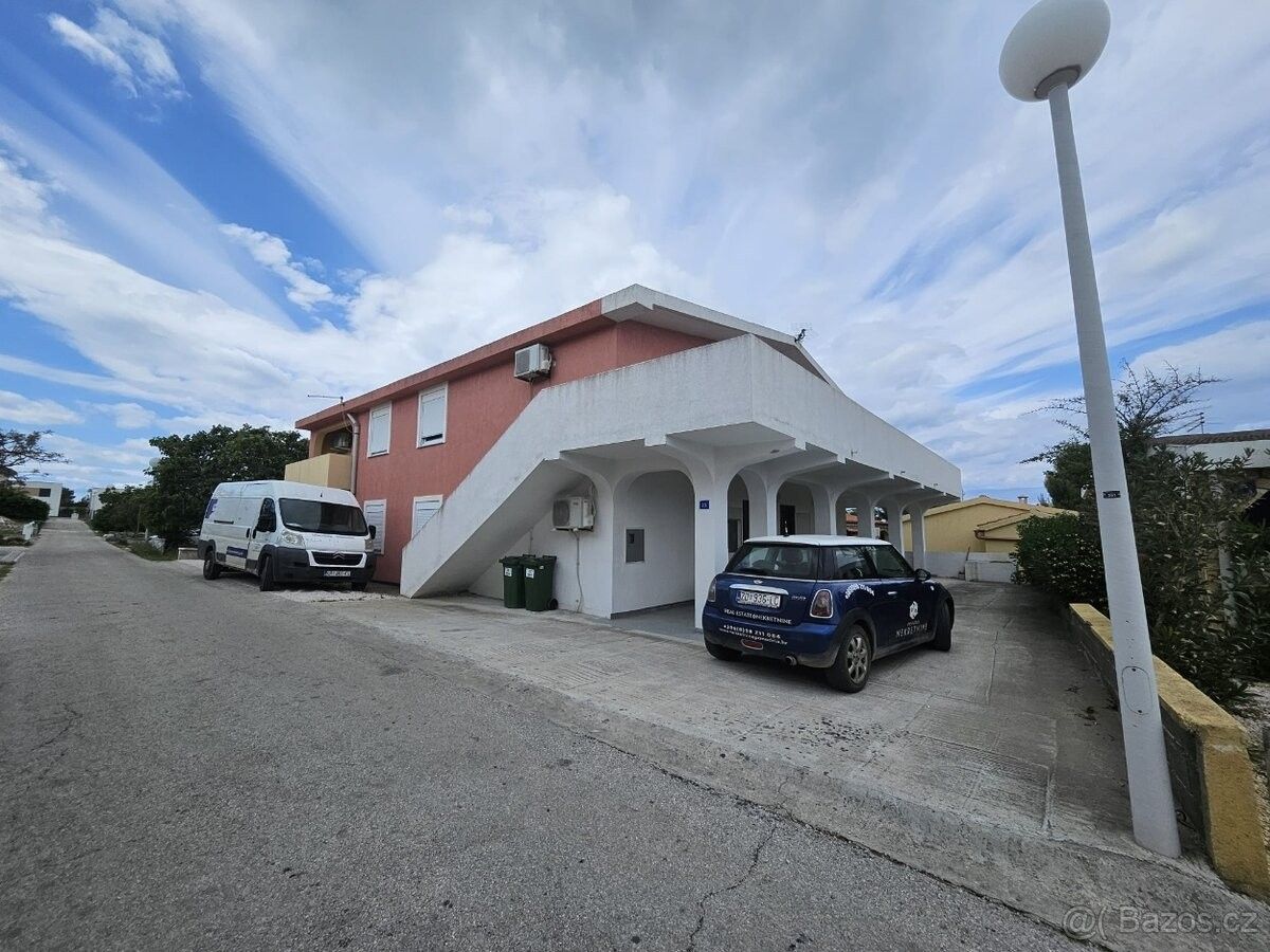 Rodinné domy, 987 66, Zahraničí - 1