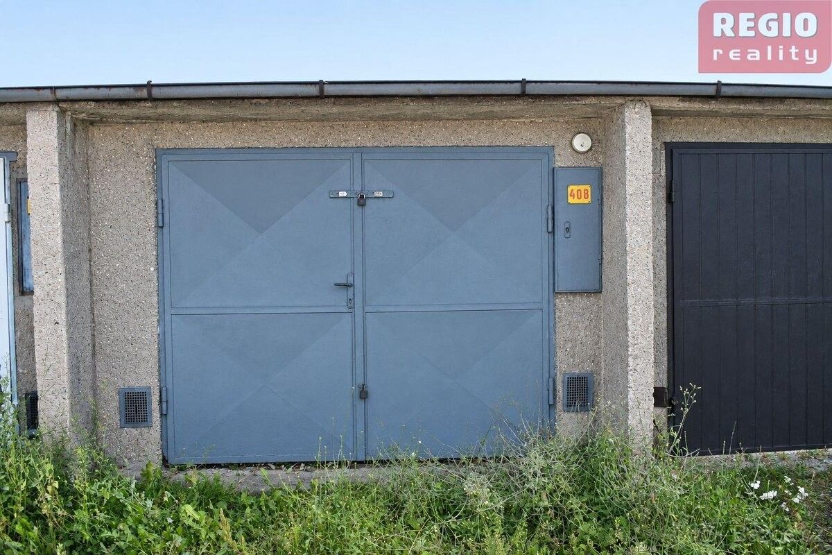 Garáže, Třinec, 739 61 - 2