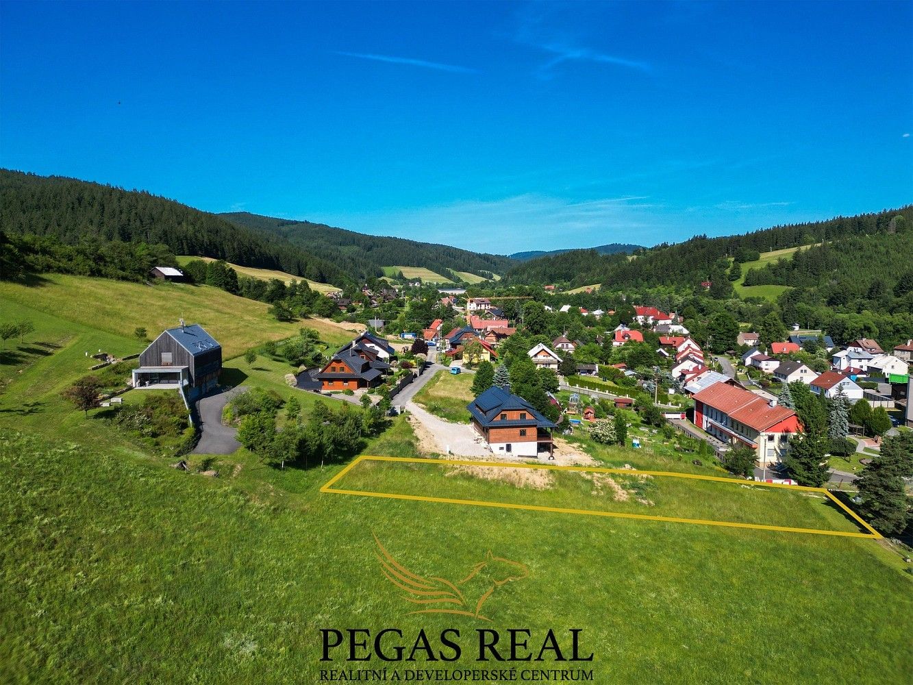 Pozemky pro bydlení, Velké Karlovice, okres Vsetín, Zlínský kraj - 1