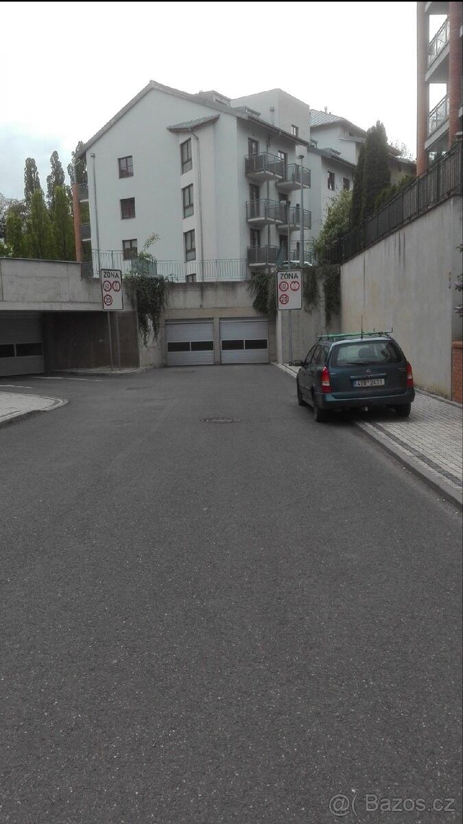 Pronájem garáž - Praha, 160 00