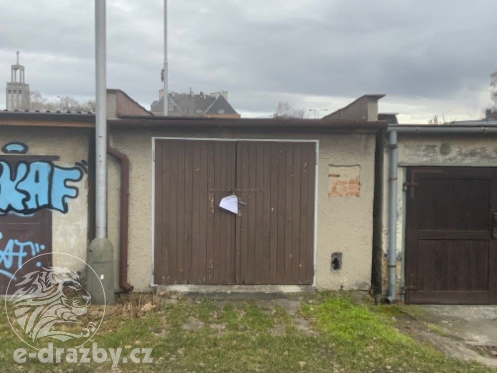 Prodej garáž - Bochenkova, Opava, 19 m²