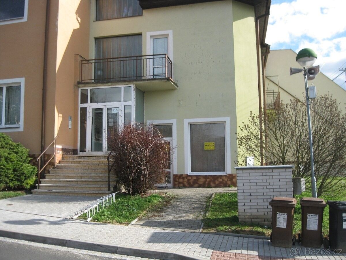 Pronájem obchodní prostory - Uherské Hradiště, 686 01