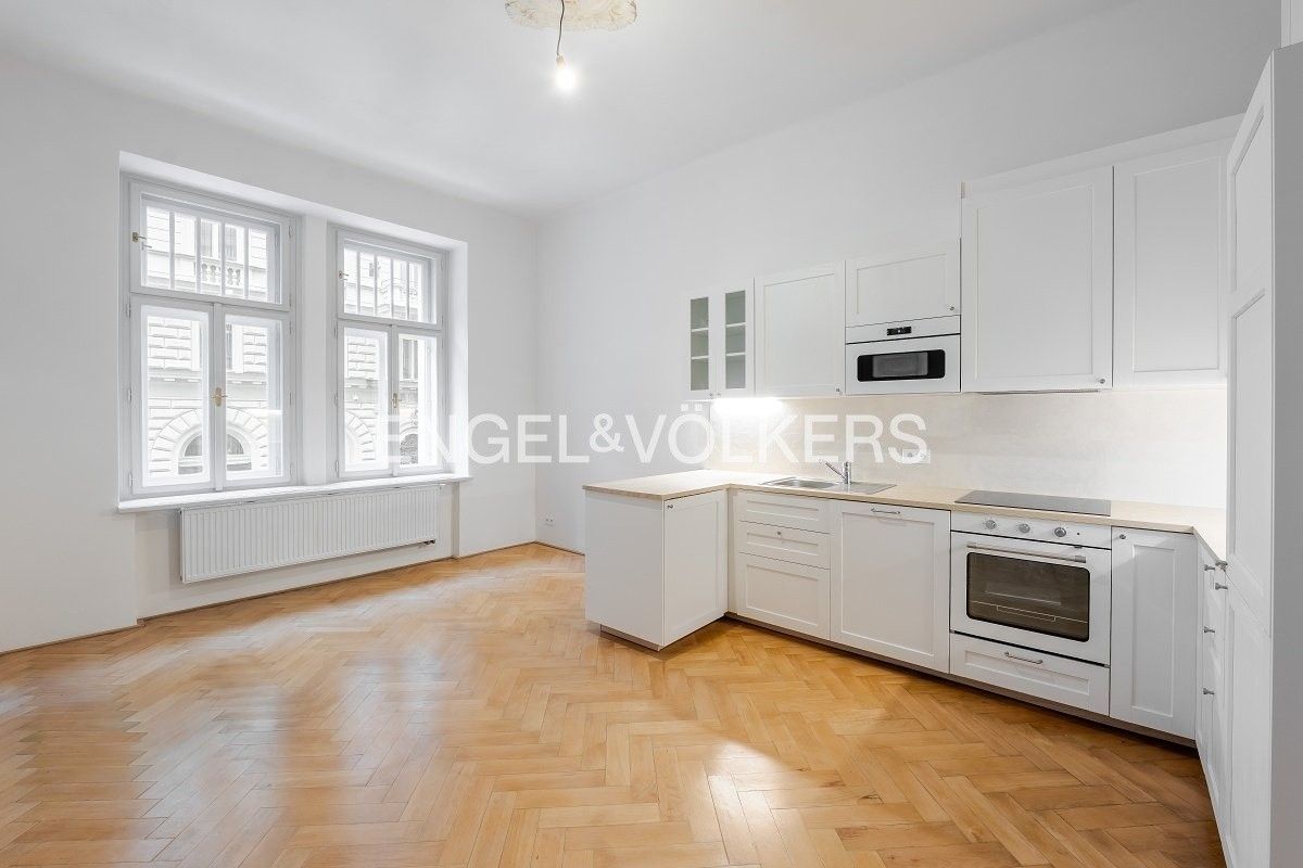 4+kk, Náplavní, Praha, 105 m²