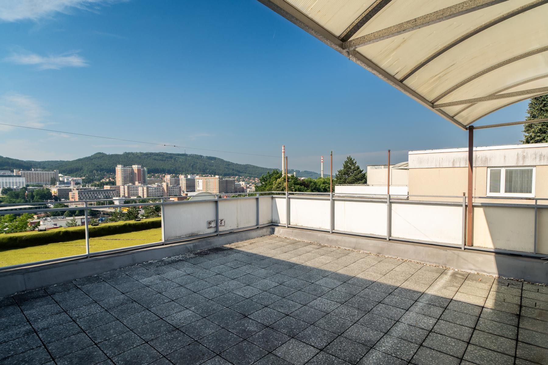 5+1, Nad Stráněmi, Zlín, 170 m² - 1