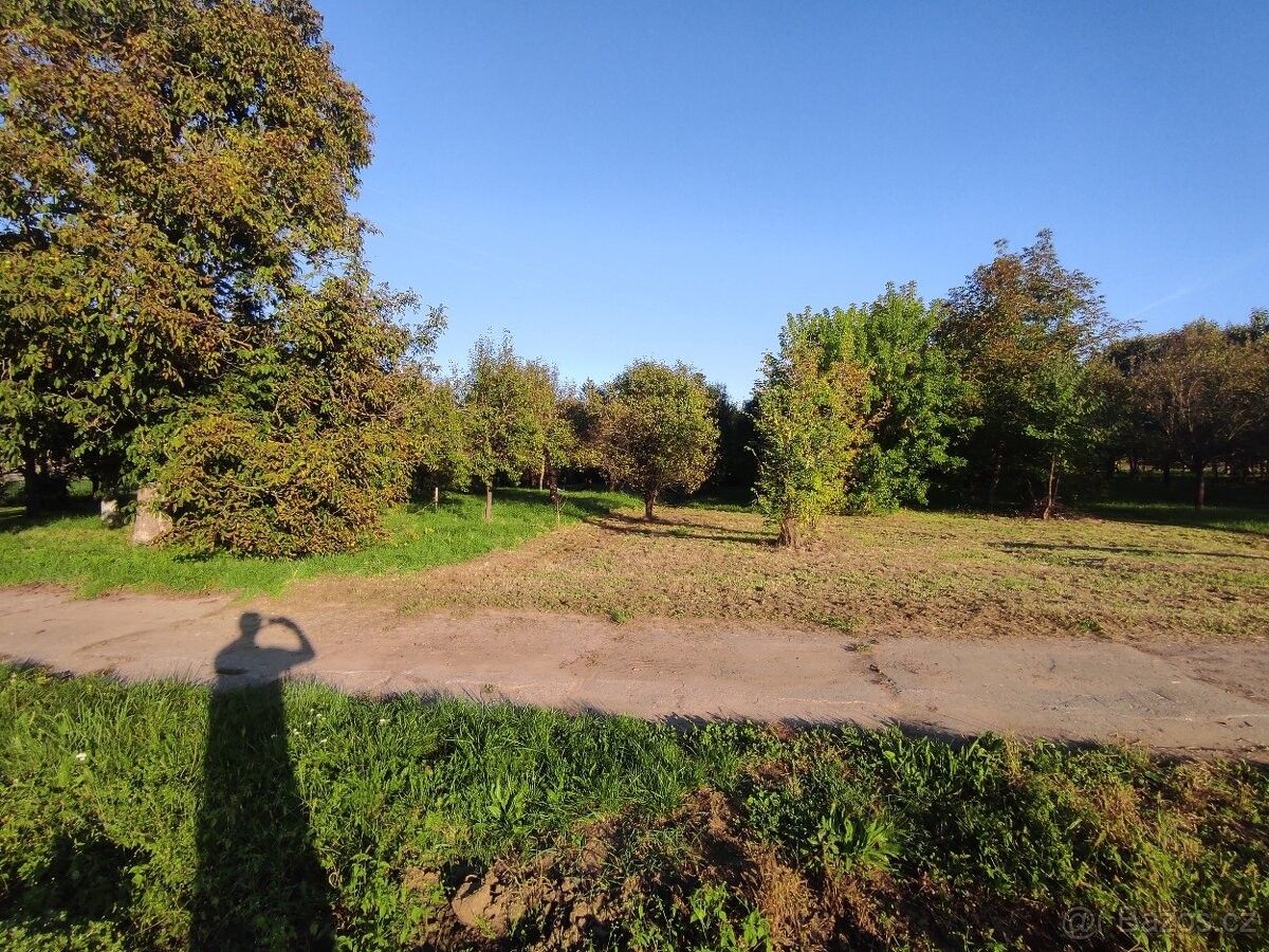 Pozemky pro bydlení, Uherský Ostroh, 687 24