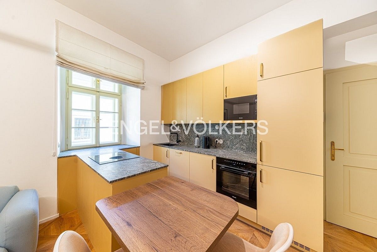 2+kk, Praha - Malá Strana, okres Praha 1, Hlavní město Praha, 39 m² - 2