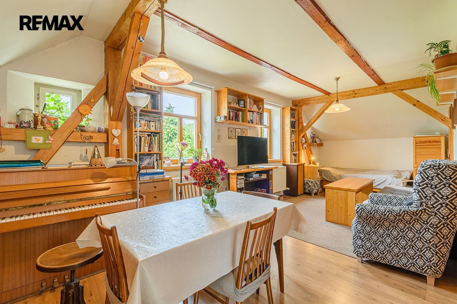 Prodej rodinný dům - Planá Zliv, 300 m² - 5