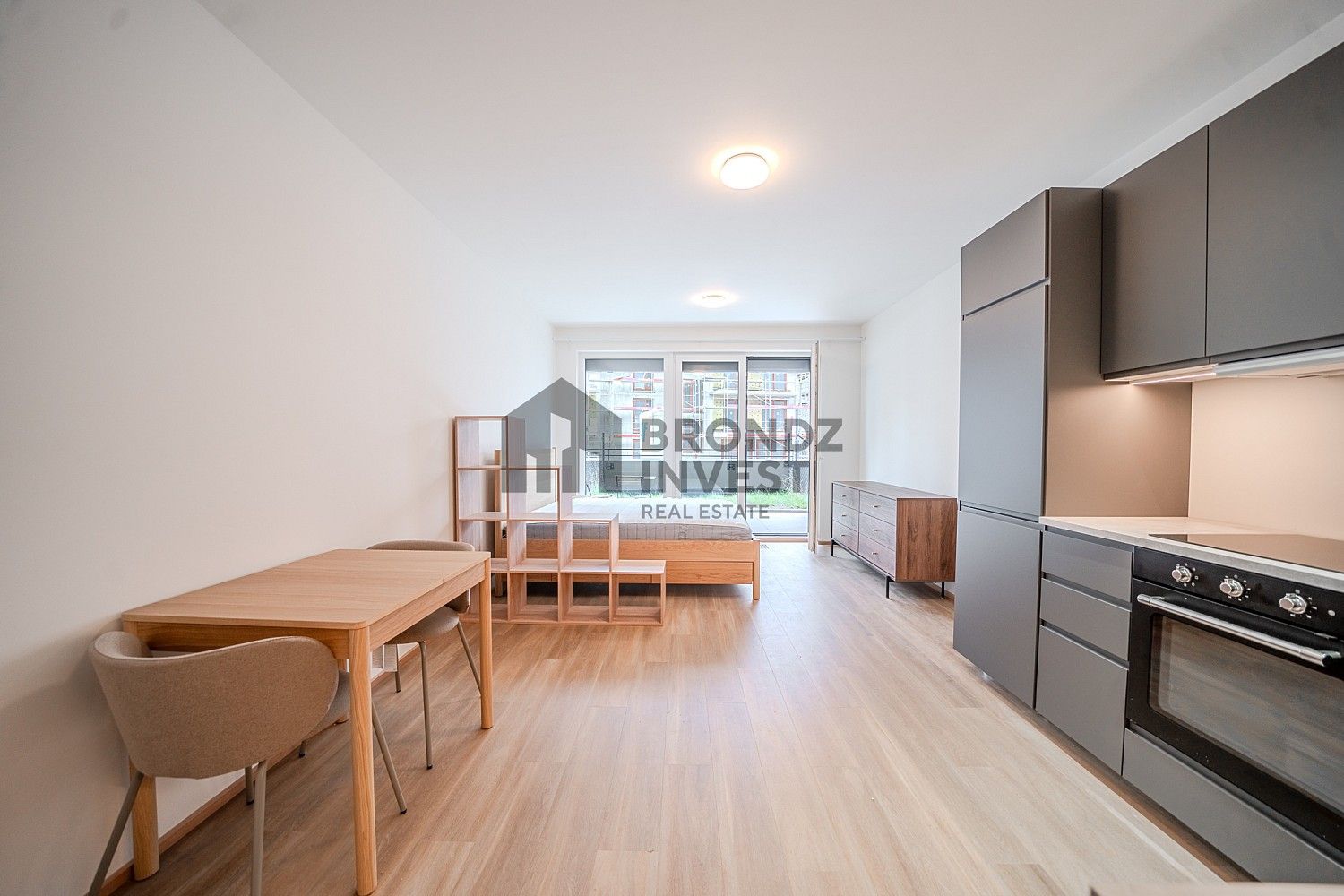 Prodej byt 1+kk - Výstavní, Praha 4, 34 m² - 2