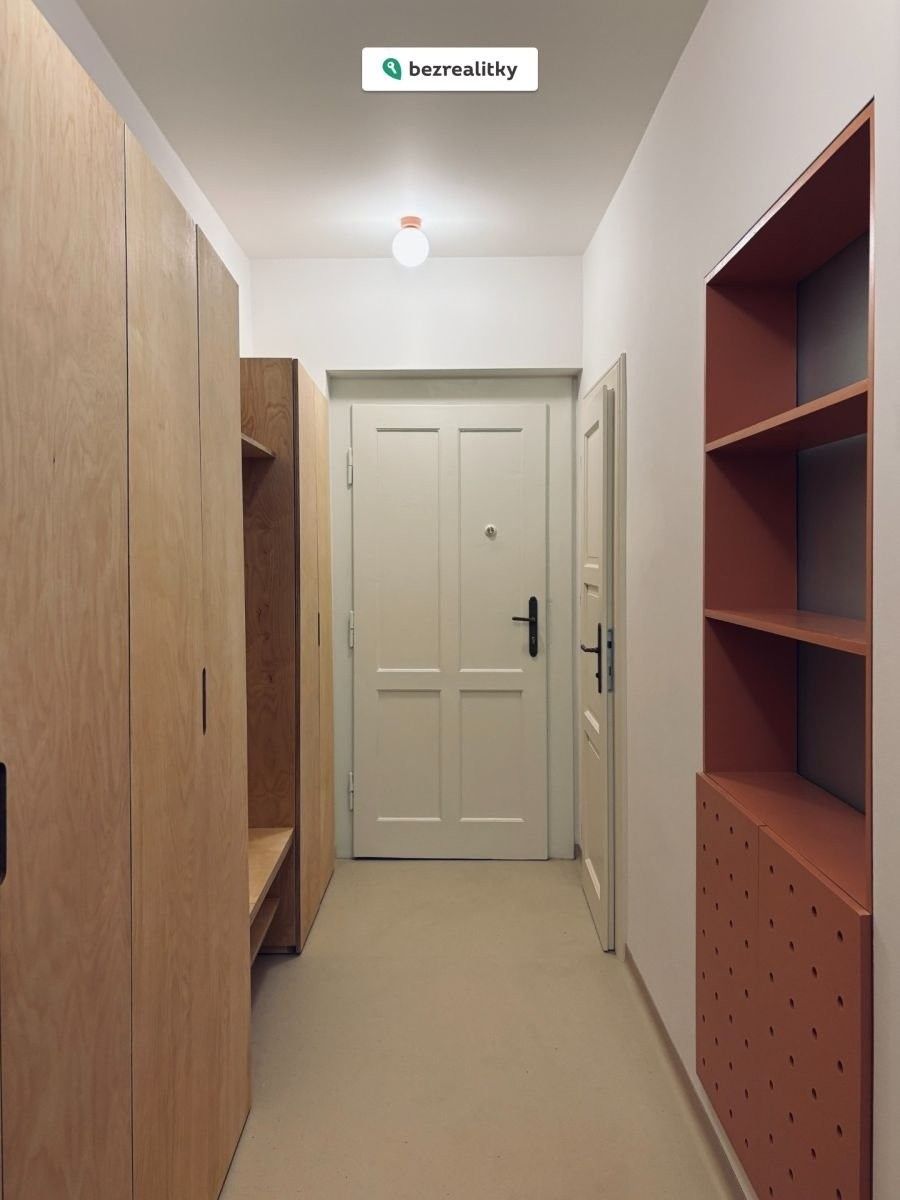 3+kk, Šternberkova, Praha, 72 m²