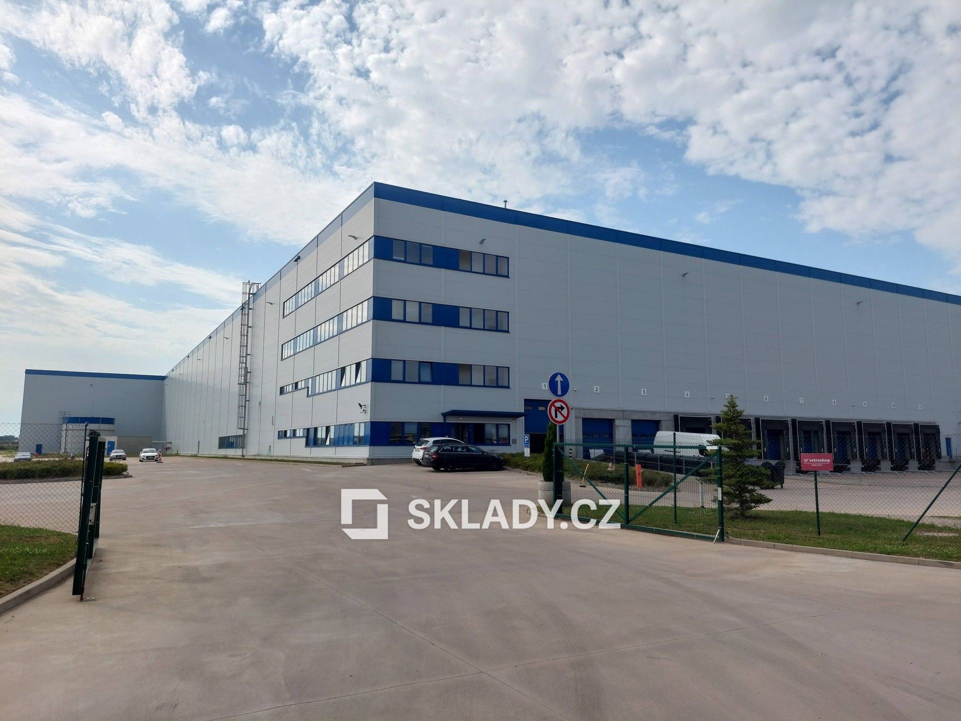 Sklady, Hradec Králové, 7 000 m² - 1