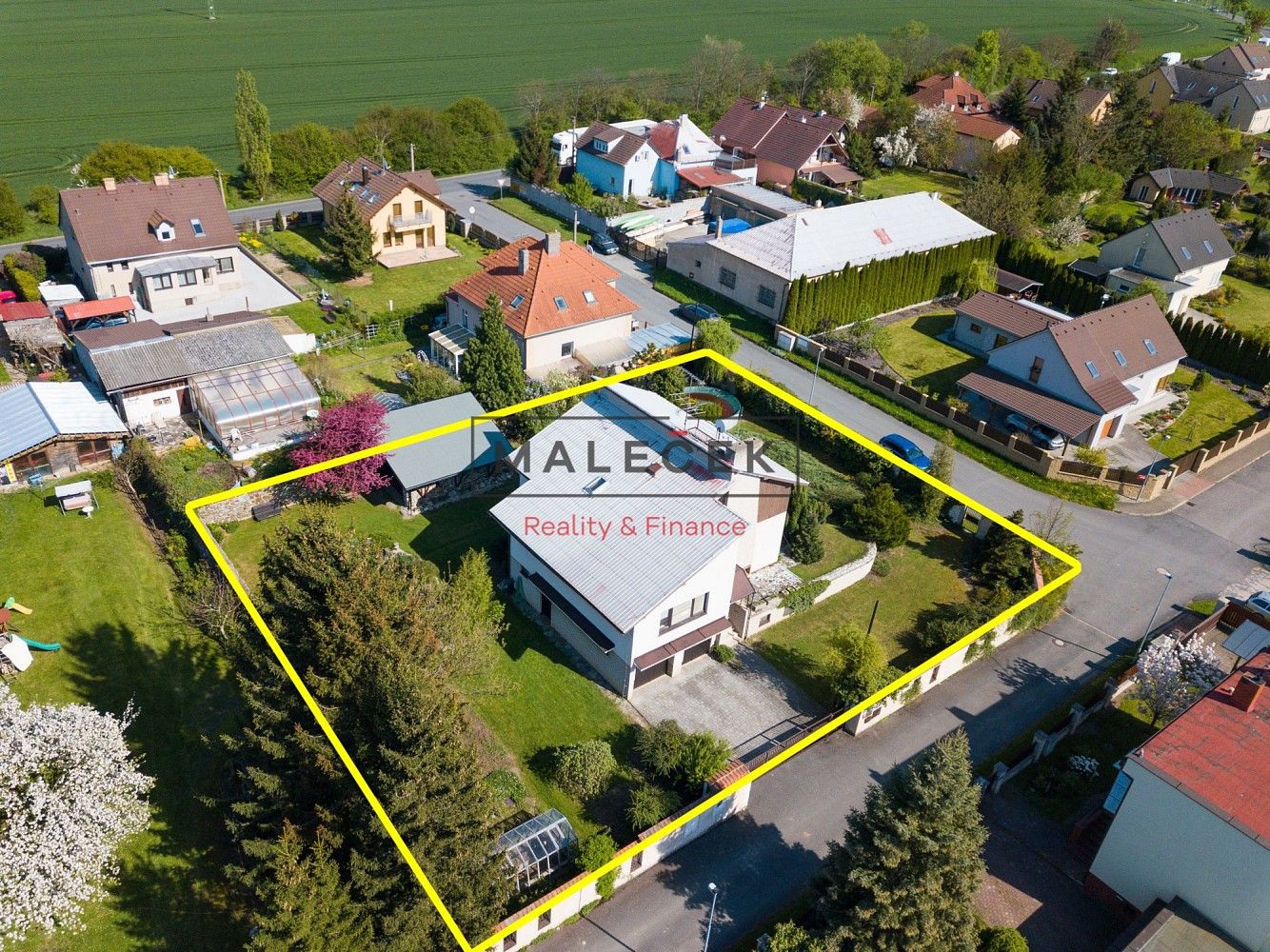 Rodinné domy, Unhošť, okres Kladno, Středočeský kraj, 251 m² - 2