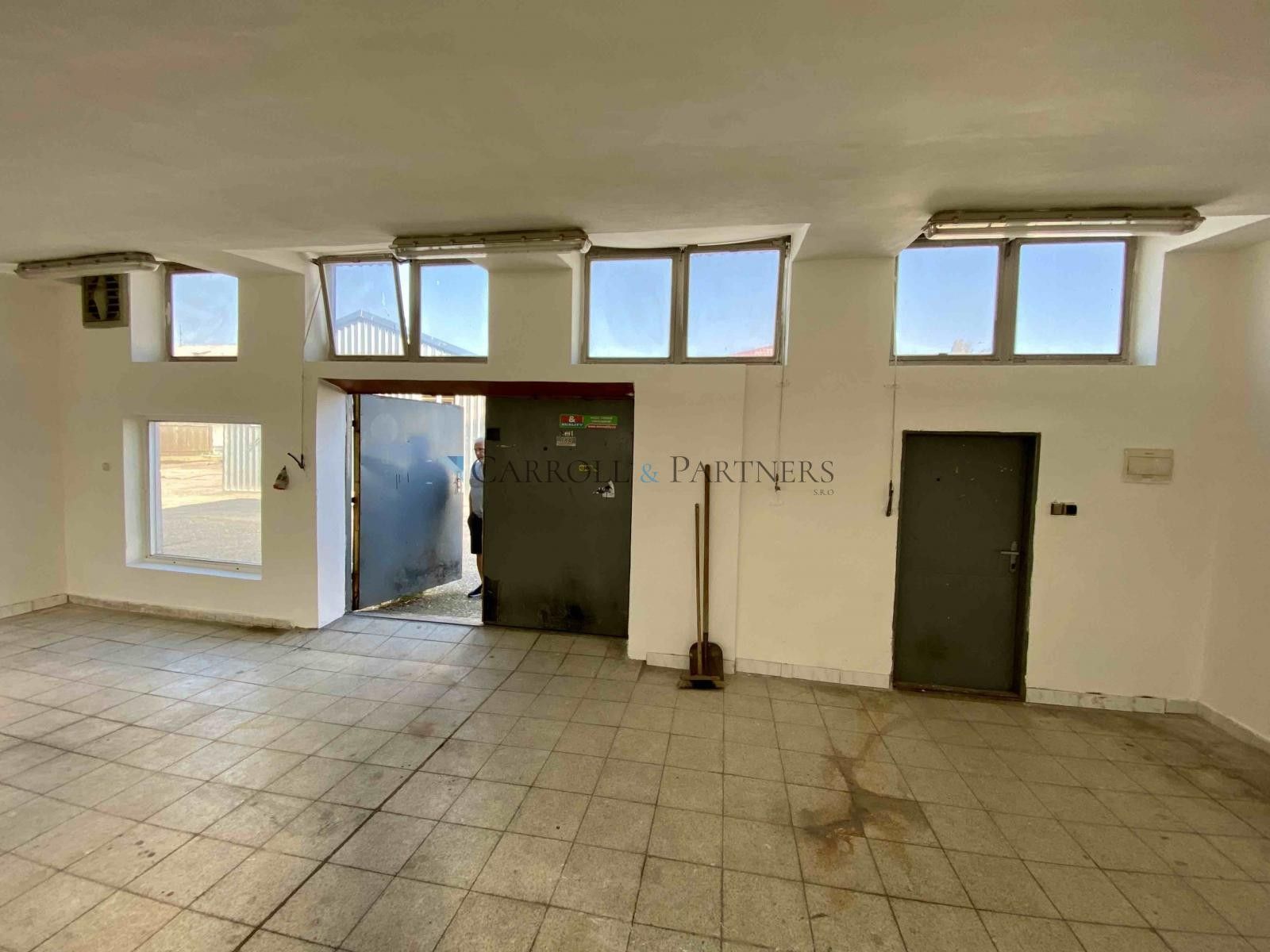 Pronájem garáž - Tichá, Ostrava, 57 m² - 5