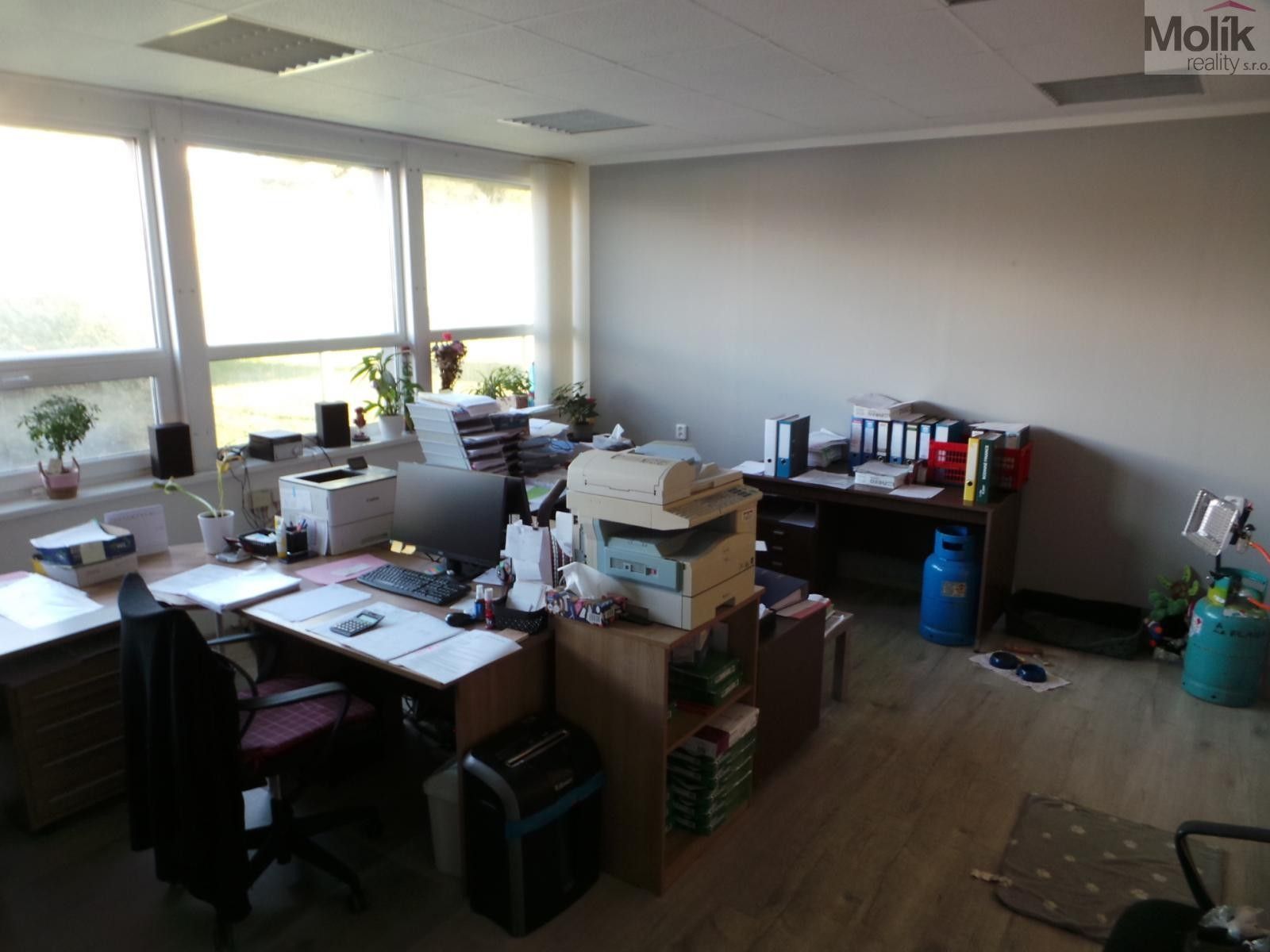Pronájem kancelář - Obchodní, Most, 59 m²