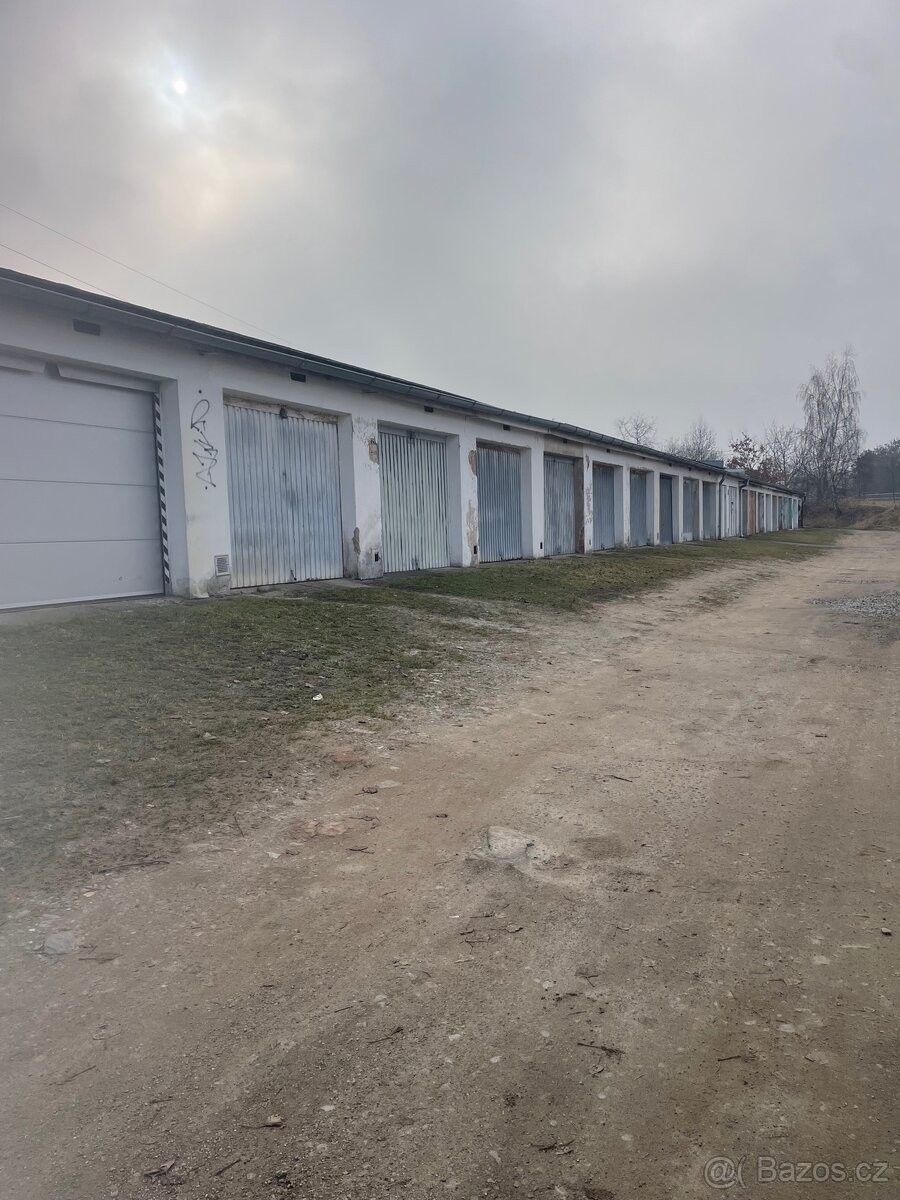 Garáže, České Budějovice, 370 01