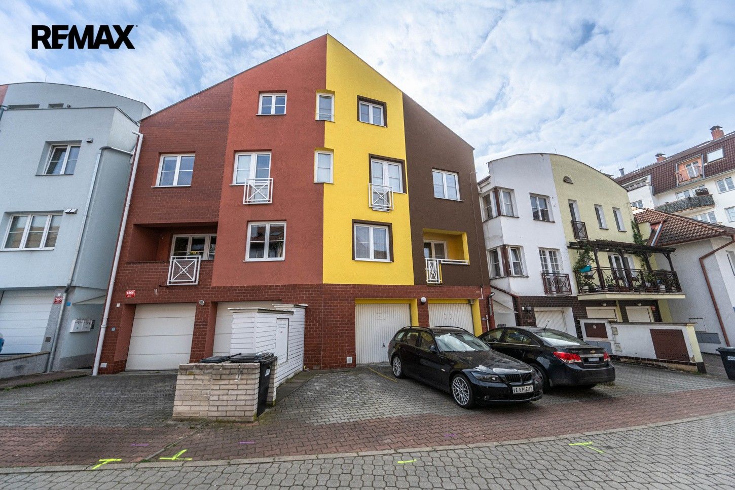 Rodinné domy, Hajní 1367, Praha Kyje, 330 m²