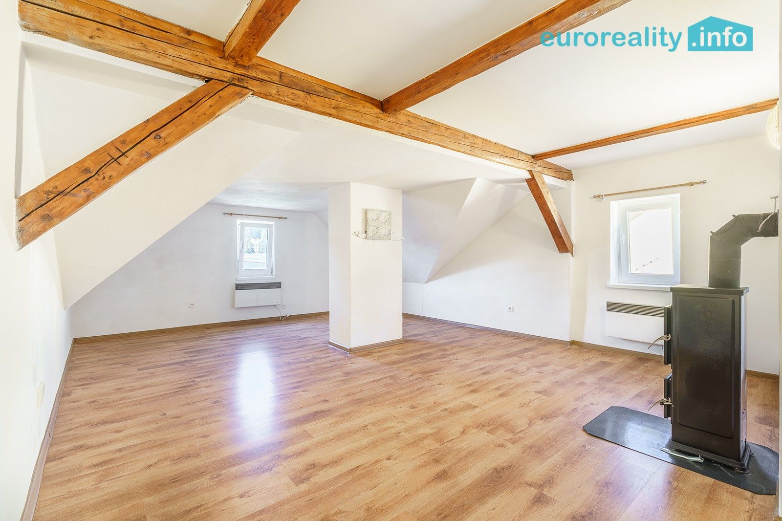 Pronájem byt 1+kk - Husova, Nejdek, 40 m²