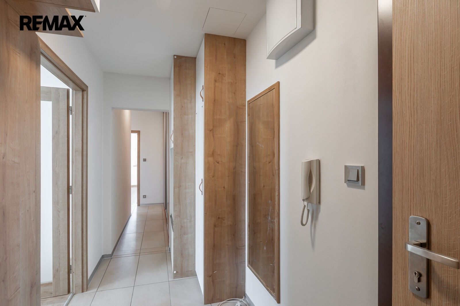 Byt 3+1 · 73 m² · náměstí Osvoboditelů 1364, Praha Radotín - 4