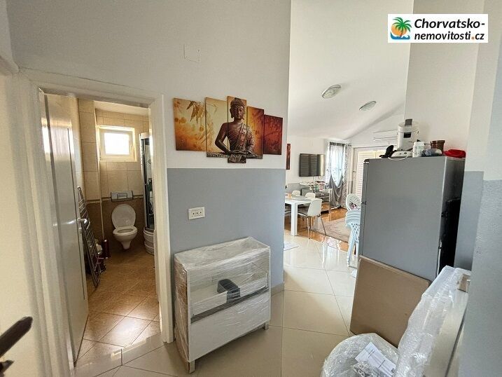 Byty, 987 66, Zahraničí