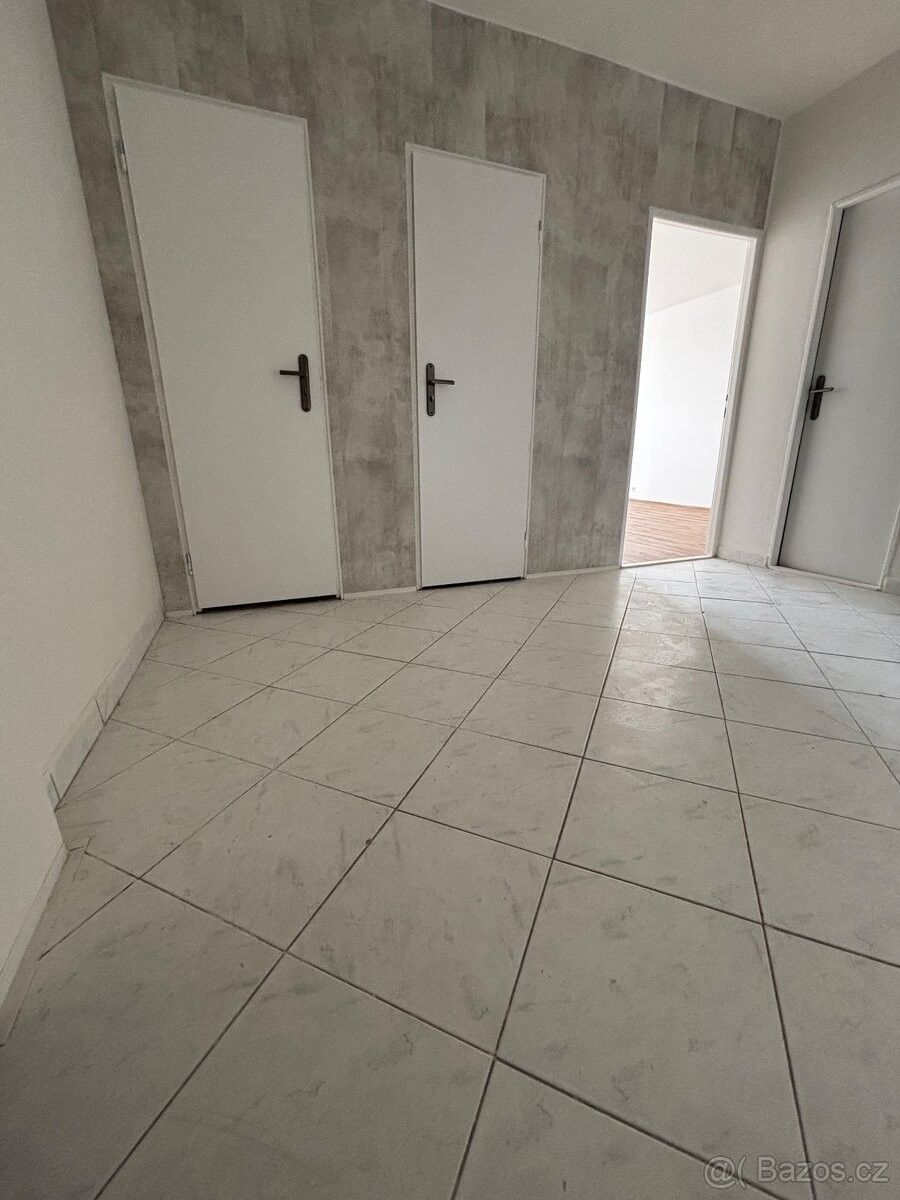 Byty, Chomutov, 430 03