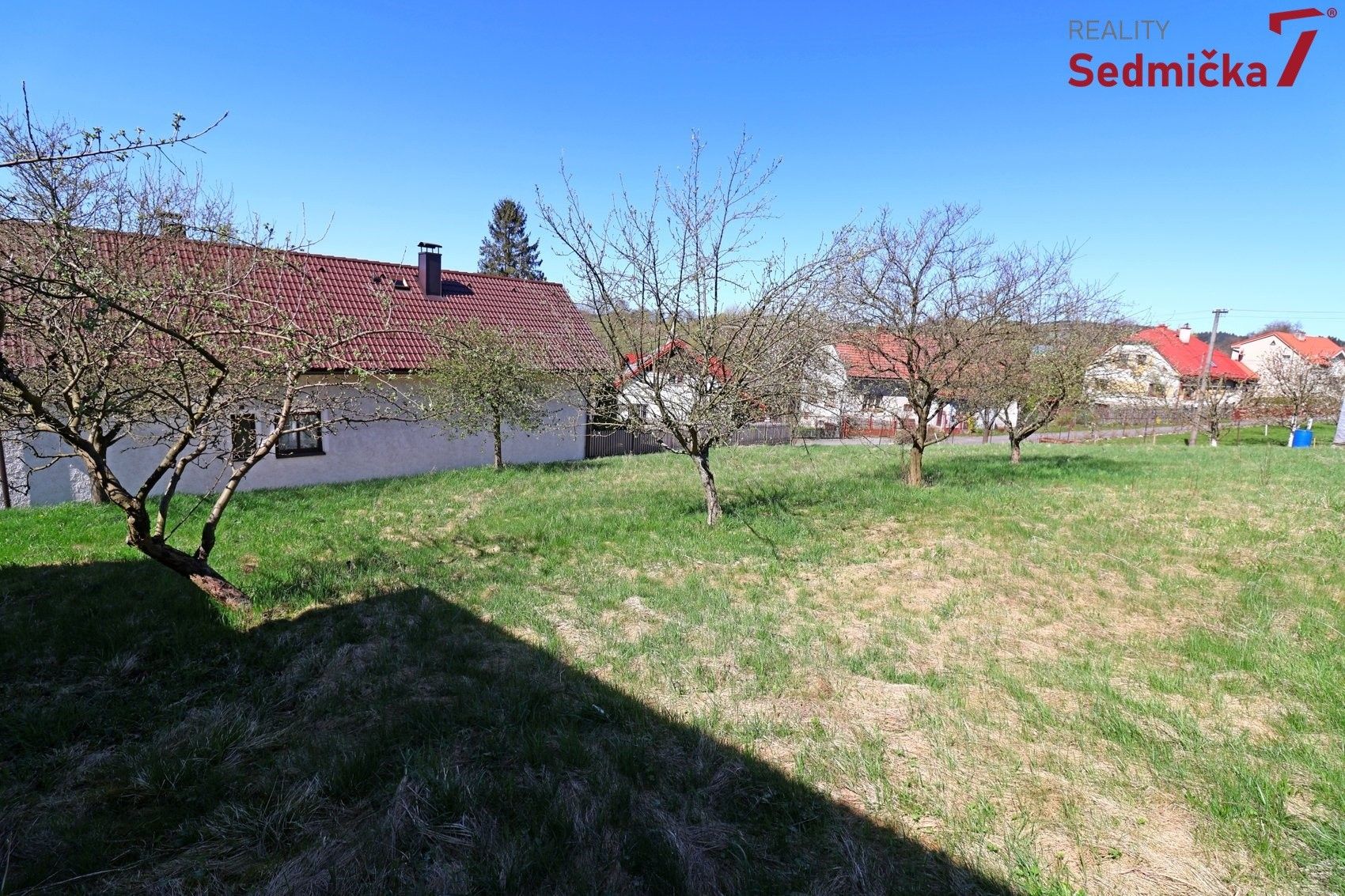 Prodej pozemek pro bydlení - Lhotka, 1 080 m²