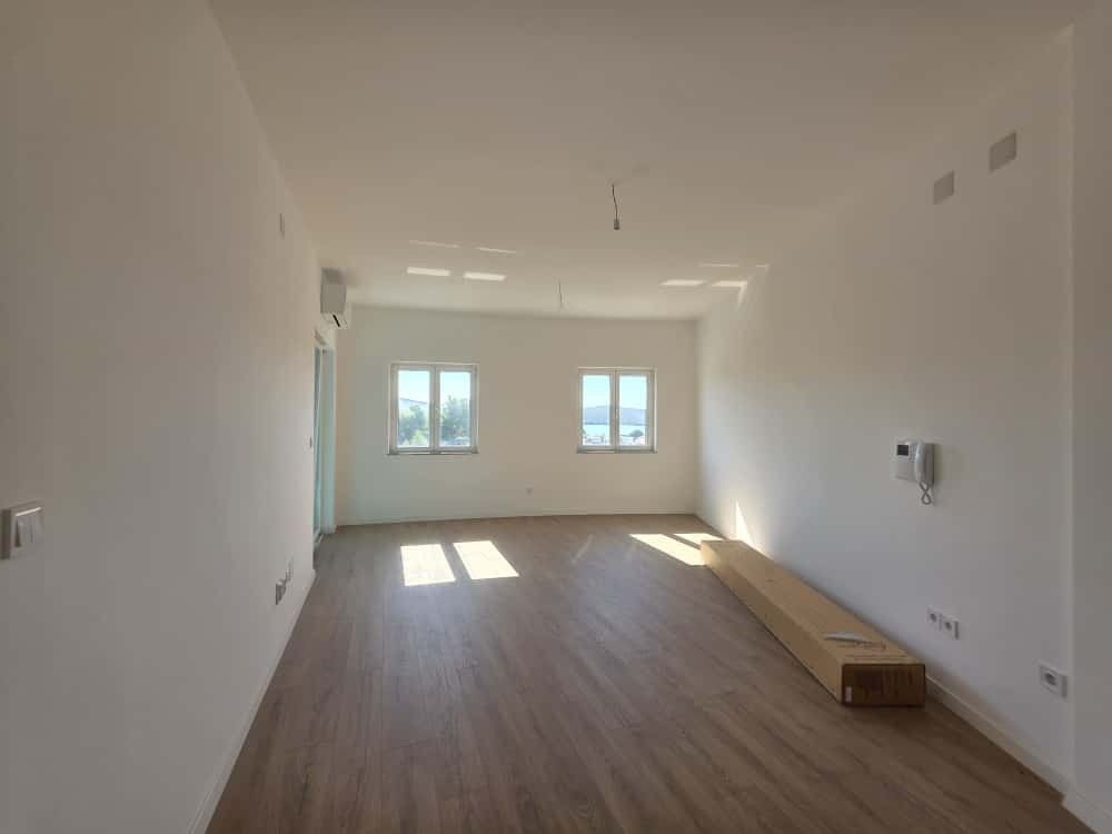 Byty, 987 66, Zahraničí - 2