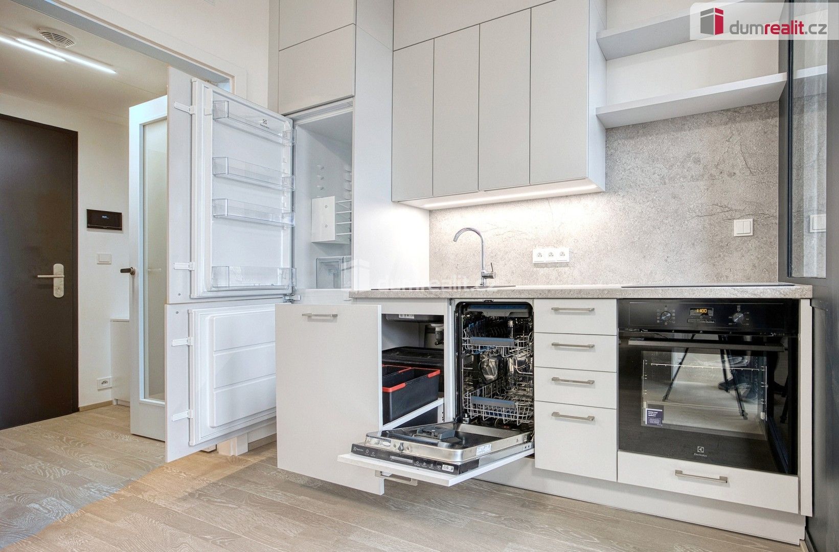 1+kk, U Lihovaru,Praha 5, 29 m²